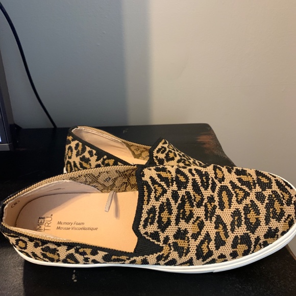 New! Leopard slip on shoes - Picture 2 of 2